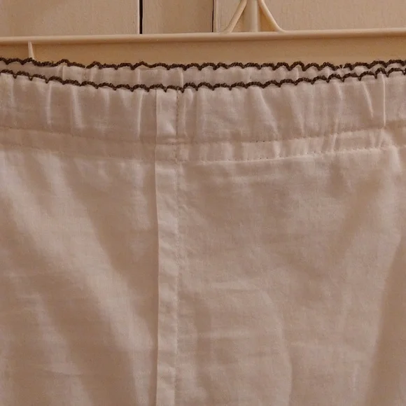 J Jill white cotton skirt with button embellishments Sz XS - Picture 4 of 9